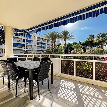 Apartment Aamos De Torremolinos