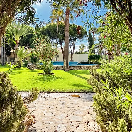 Aamos De Torremolinos